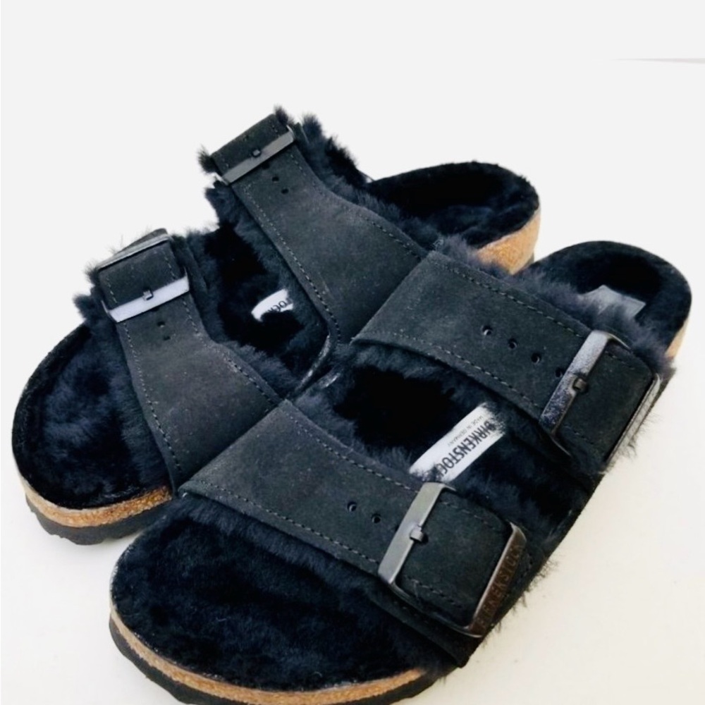 BRAND NEW IN BOX!
Birkenstock Arizona Shearling Sandals 
Black Suede Size 39|US9 - Picture 3 of 7